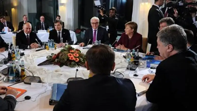 Встреча "нормандской четверки" продолжается более трех часов