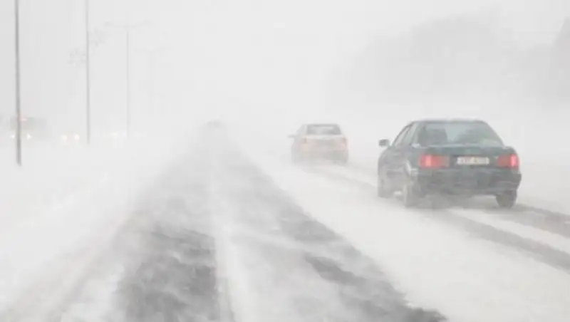На автодорогах ВКО ограничено движение из-за непогоды