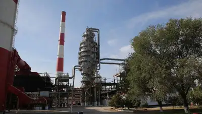 Производство бензина, фото - Новости Zakon.kz от 03.12.2021 18:15