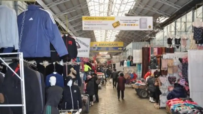 В Кыргызстане на рынке «Дордой» может обрушиться крыша под тяжестью снега