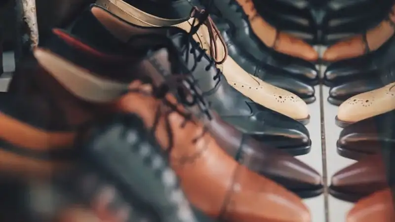 В Казахстане ботинки и туфли подорожали на 16,6% за год