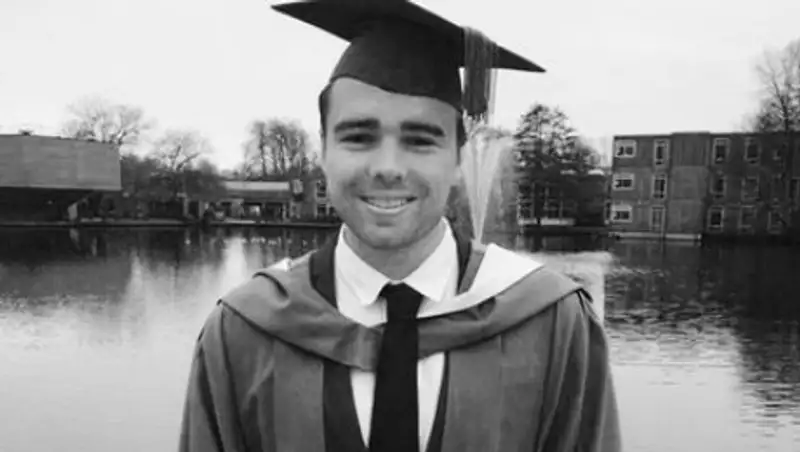 Британец в поисках любви отправился на шоу, потерял работу и покончил с собой