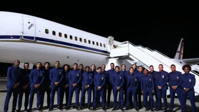 Пятикратные чемпионы мира бразильцы прилетели в Сочи для участия в ЧМ-2018