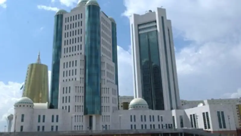 Мажилисмены РК одобрили ряд законопроектов и приняли акты в поддержку школ, дорог и женщин, фото - Новости Zakon.kz от 20.11.2013 19:16