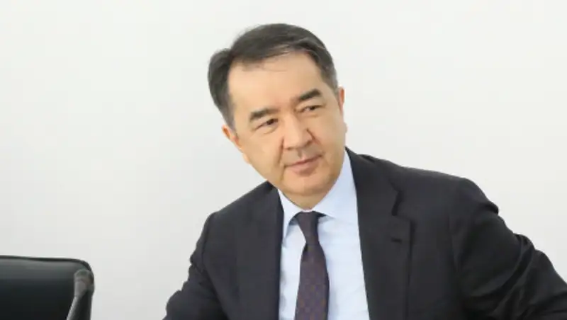 Сагинтаев обсудил проблемы Наурызбайского района с его жителями