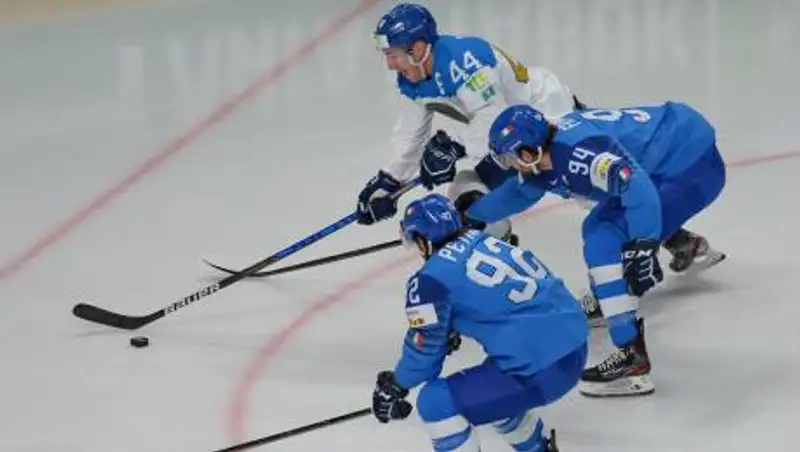 IIHF восхитилась комбинацией сборной Казахстана в матче с Италией
