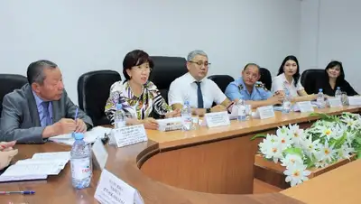 Участники института этномедиации Жамбылской области, фото - Новости Zakon.kz от 10.08.2022 21:40