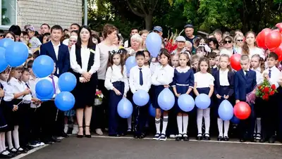 учеба акция 1 сентября, фото - Новости Zakon.kz от 02.09.2022 09:27