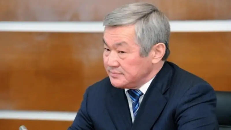 10 базовых вузов станут ведущими учебными заведениями страны - Сапарбаев