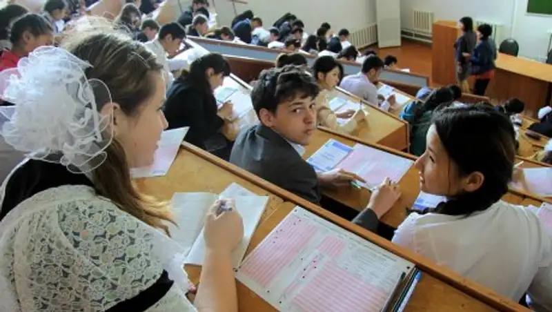 В Казахстане началось повторное ЕНТ