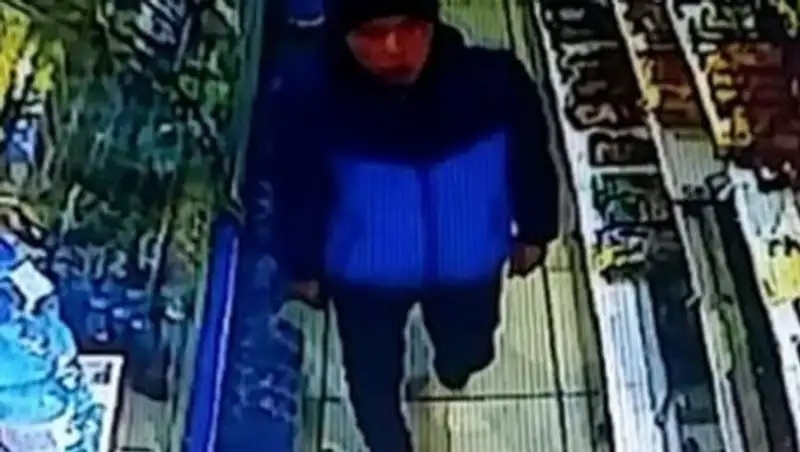 Полицейские задержали вора, засветившегося в момент кражи на видеокамеру