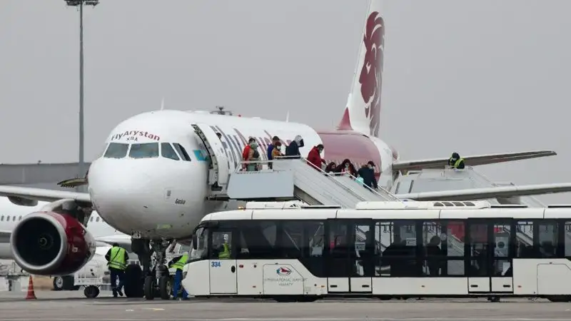 Сколько казахстанцев покинуло страну в 2022 году