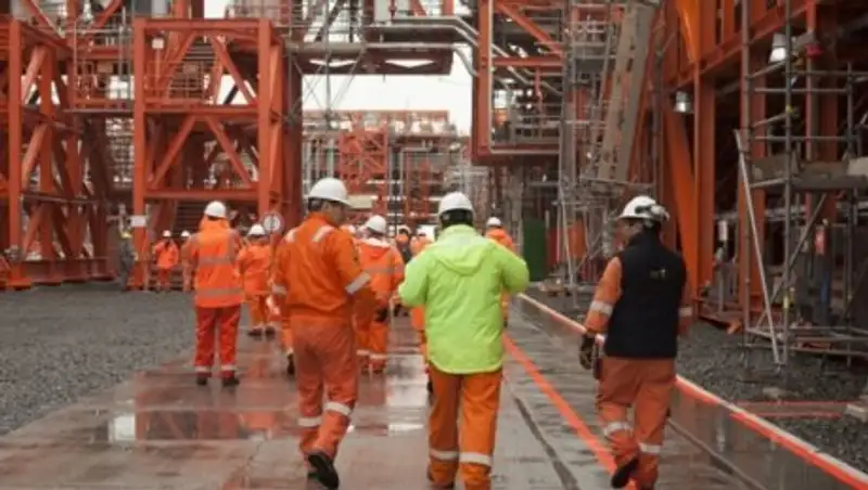 Уволенных с Кашагана рабочих примут подрядчики Тенгиза