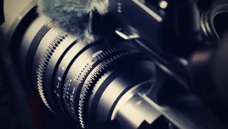 Чем отличаются веб-сериалы от традиционного ТВ-контента