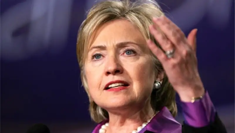 Неизвестные осквернили могилу отца Хиллари Клинтон