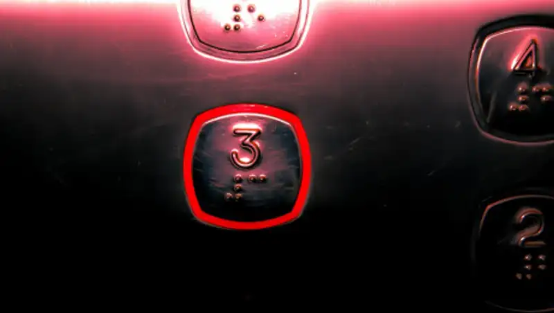 Появились подробности жестокого убийства в лифте многоэтажки Шымкента