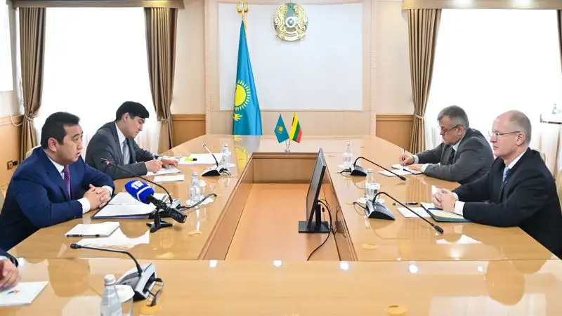 Аким СКО встретился с послом Литвы, фото - Новости Zakon.kz от 08.02.2023 14:39