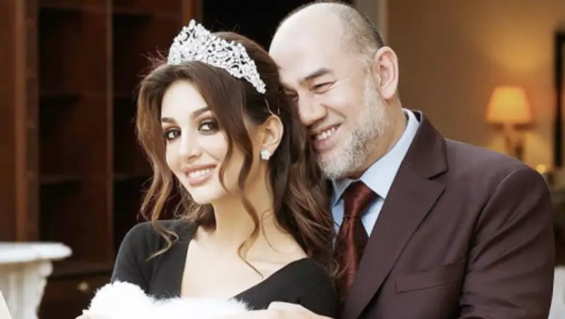 Суд опроверг развод экс-короля Малайзии и российской модели