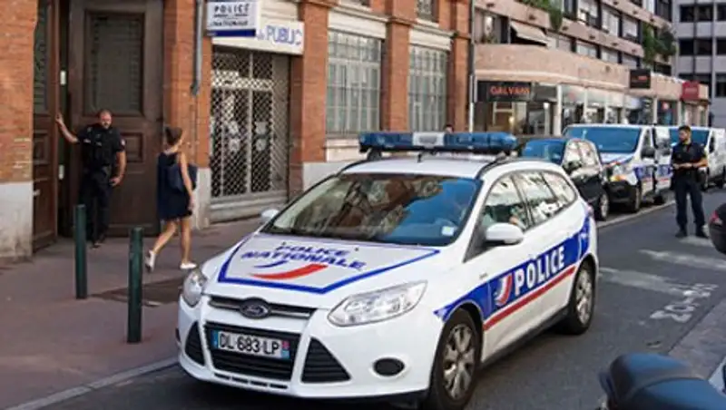 Во Франции три женщины задержаны по подозрению в подготовке теракта в Париже