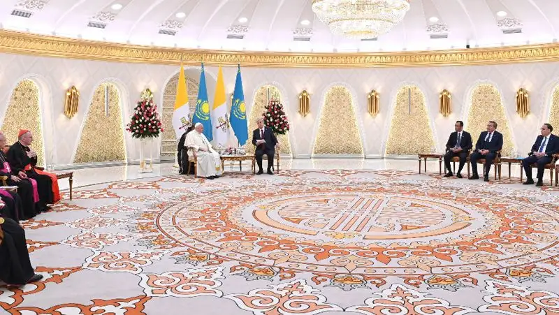 Президент Казахстана провел встречу с Папой Римским Франциском, фото - Новости Zakon.kz от 13.09.2022 20:33