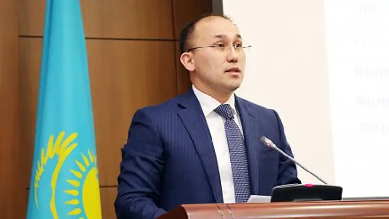 Абаев ответил на жалобы о сбоях в соцсетях и мессенджерах в РК