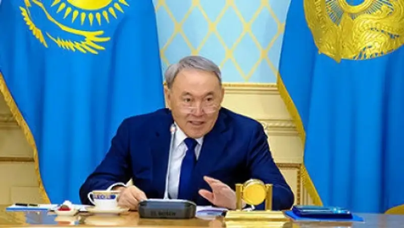 «Своих людей» можно брать на госслужбу, если они профессионалы - Назарбаев