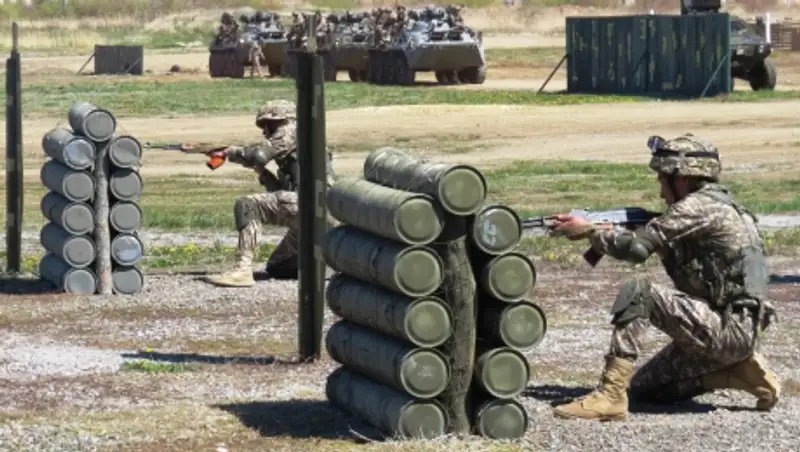 Школьники Астаны проходят курс молодого бойца