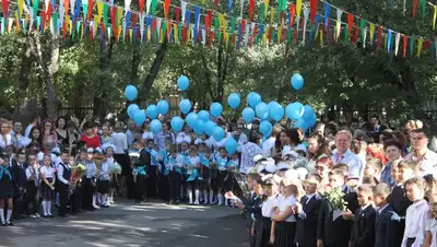 сколько детей пойдут в первый класс в 2022 году, фото - Новости Zakon.kz от 26.07.2022 12:39