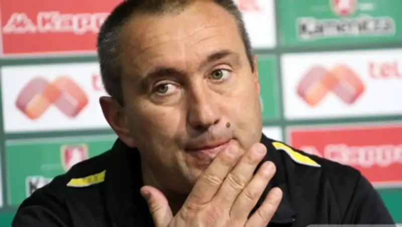 «Блиц»: китайцы хотят, чтобы Стоилов стал наследником Сколари и Липпи