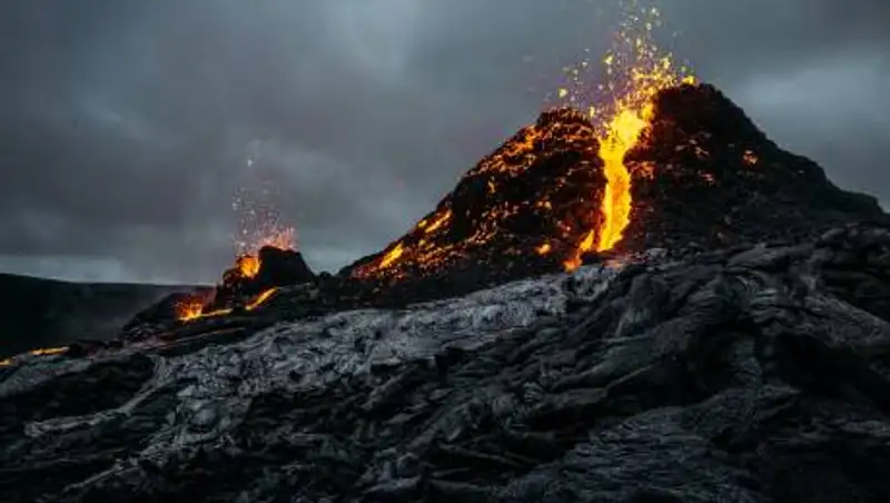 Проснувшийся в Исландии вулкан выставили на продажу