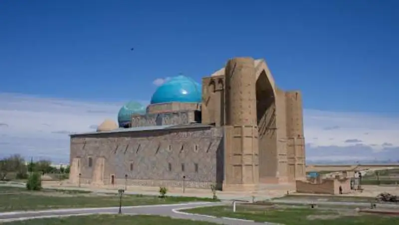 В каких направлениях развивается Туркестан, рассказал Умирзак Шукеев