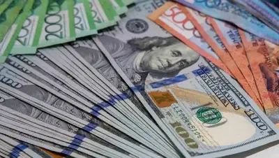 торги на бирже, фото - Новости Zakon.kz от 03.05.2022 16:11