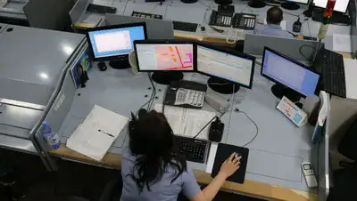 Кража из парфюмерного магазина, фото - Новости Zakon.kz от 20.01.2022 22:55