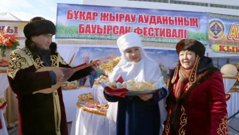 Аким Карагандинской области предложил чаще пить кумыс