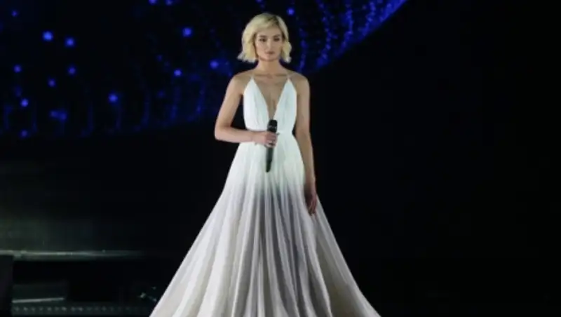 Полина Гагарина расплакалась после выхода в финал «Евровидения»