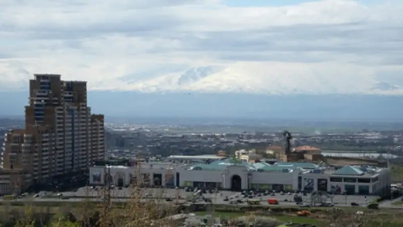 Опознан один из погибших при взрыве автобуса в Ереване