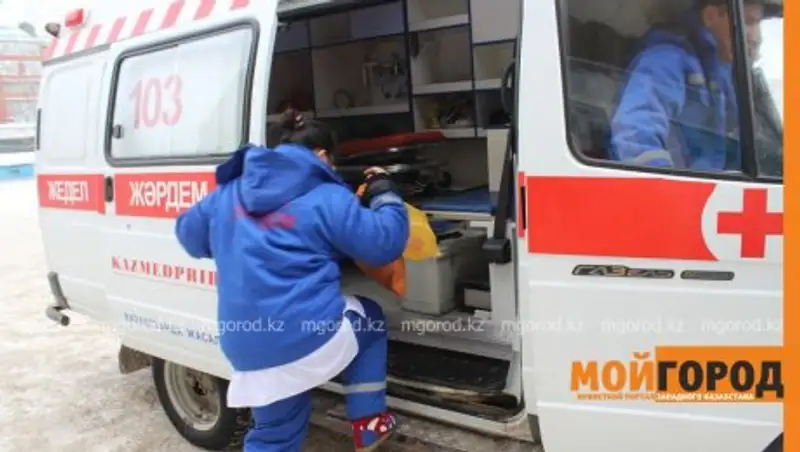 В Уральске под колесами автомобиля погиб директор школы