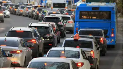 Машины, фото - Новости Zakon.kz от 03.03.2022 19:05