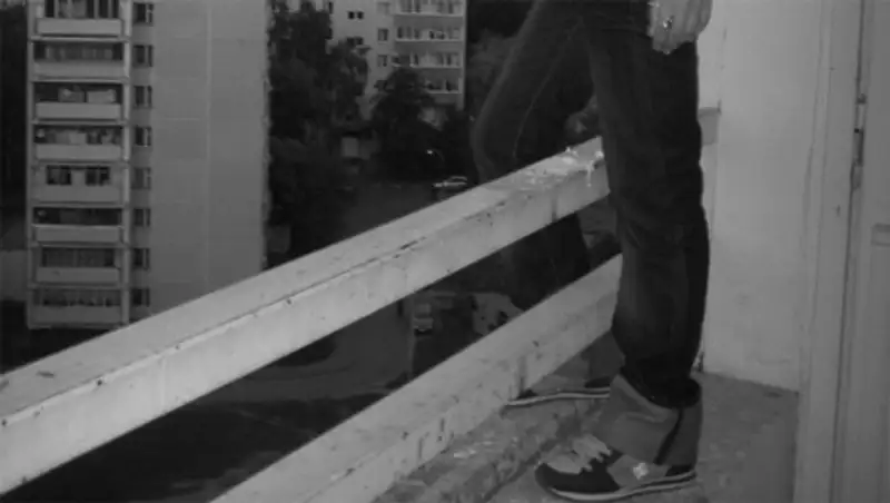 Уральские полицейские расследуют загадочную гибель 18-летней девушки, фото - Новости Zakon.kz от 23.11.2013 15:41