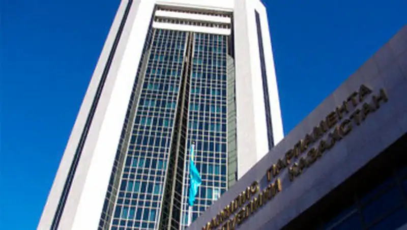 Сенат одобрил в первом чтении законопроект, повышающий прозрачность тарифообразования