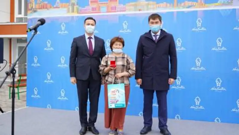 Учителя, пожарные, медицинские и соцработники получили квартиры в Нур-Султане