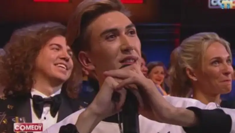 Казахстанец с женского конкурса красоты выступил в Comedy Club
