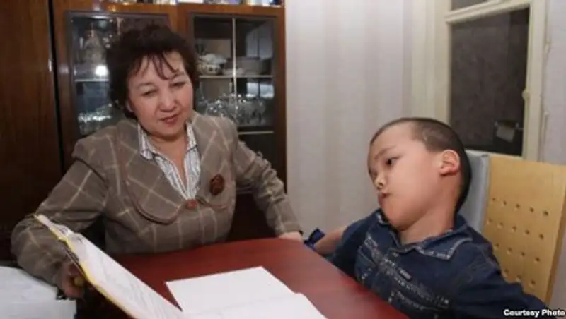 На августовском педагогическом совещании в Алматы детям-инвалидам уделили всего 1,5 минуты