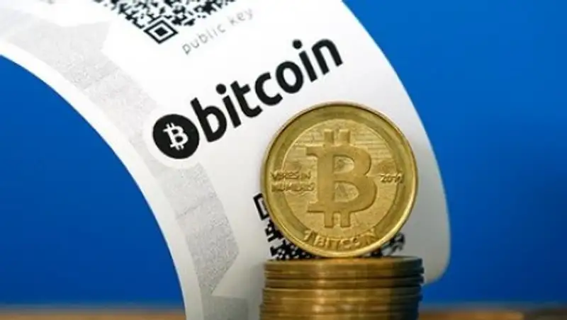 Биткоин упал ниже 10 тысяч долларов