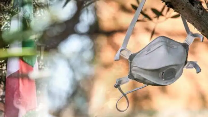 В Италии не будут пускать на работу без санитарных пропусков