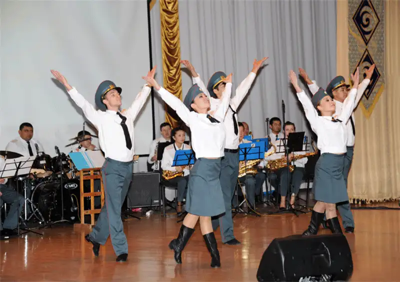 Быть патриотом своей Родины - это носить Казахстан в своем сердце Быть патриотом своей Родины - это носить Казахстан в своем сердце, фото - Новости Zakon.kz от 20.11.2013 01:57