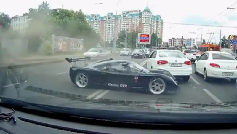 В России разбили редкий британский суперкар