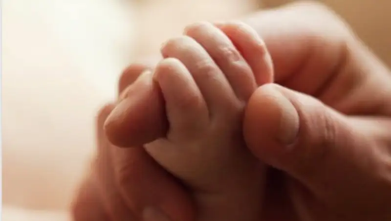  Павлодарда дәрігерлер тәртіп сақшыларымен бірлесіп, баласын тастап кеткен ананы тапты   