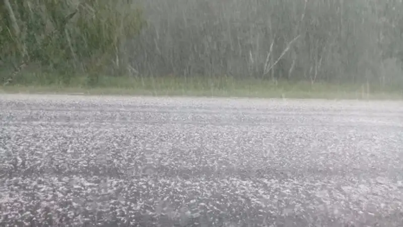 Штормовое предупреждение объявлено в трех областях республики