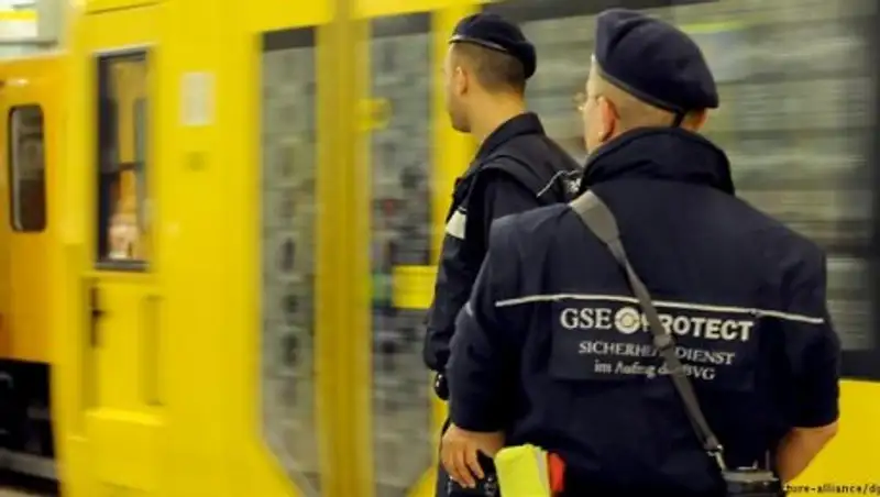 В Берлине полиция задержала участника нападения на девушку в метро